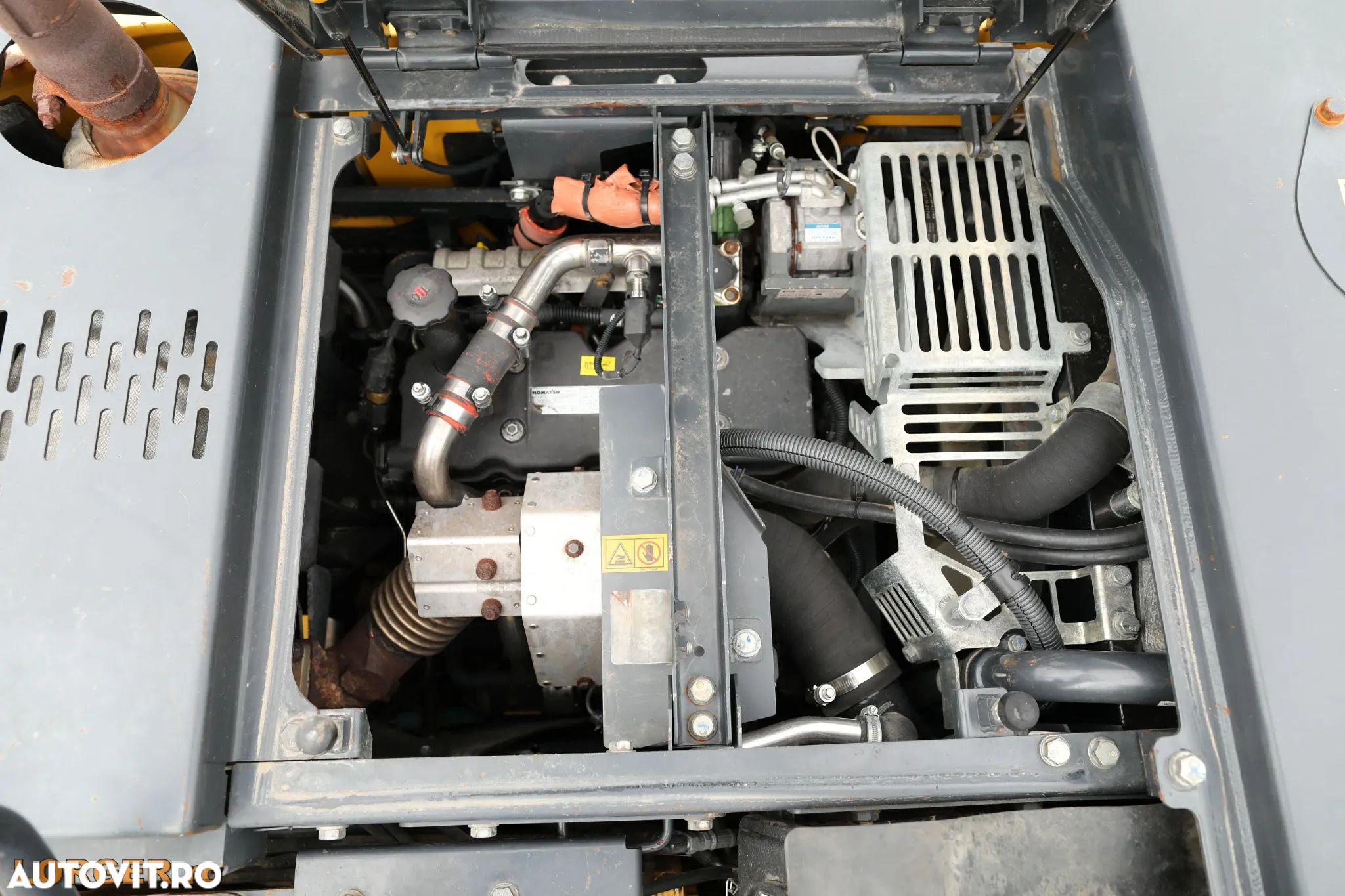 Komatsu PW148-10 - 19