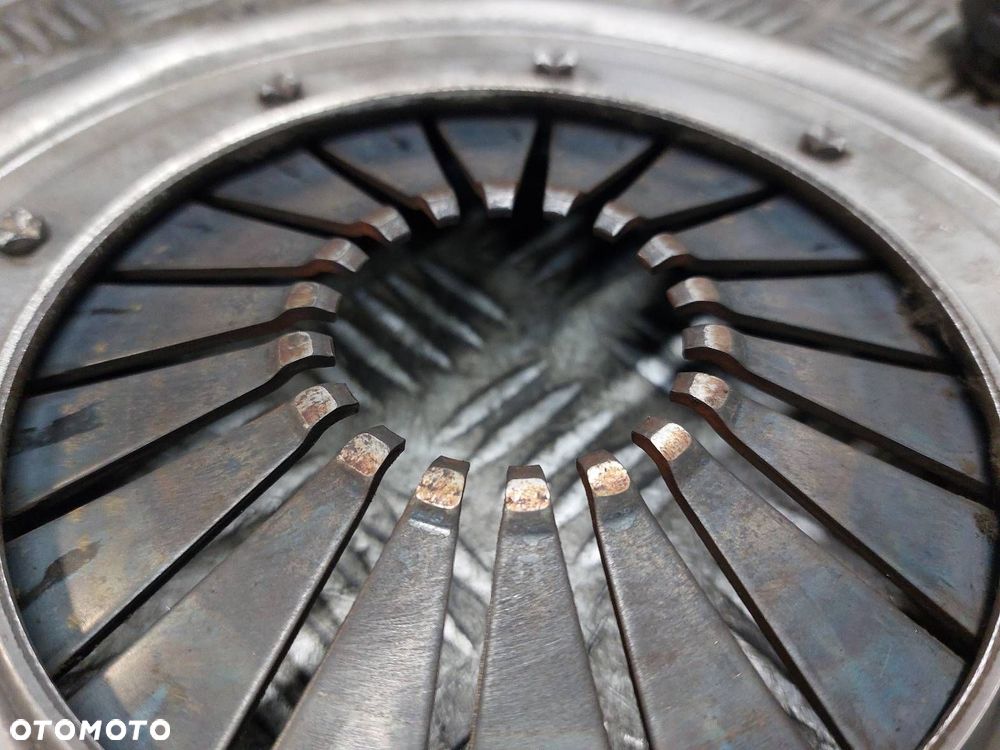 SPRZĘGŁO TARCZA + DOCISK + ŁOŻYSKO OPOROWE OUTLANDER II 2.0 16V - 2