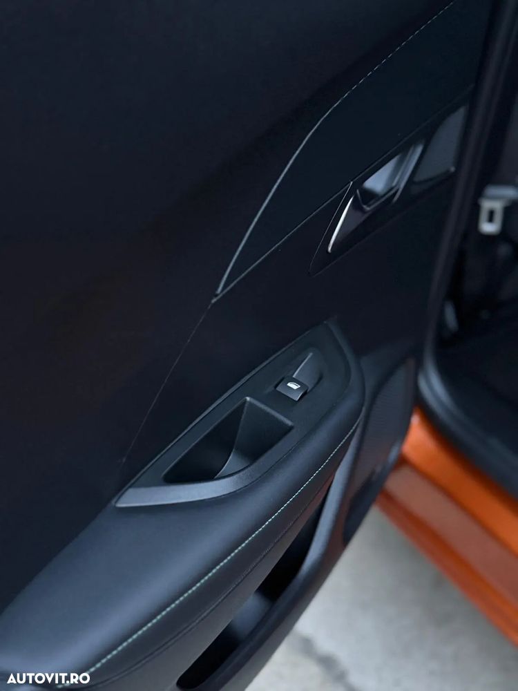 Peugeot 2008 PureTech 100 Stop&Start Allure Pack - 16