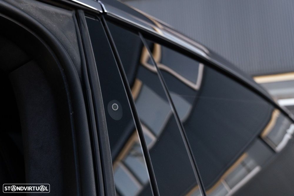 Tesla Model X - 36