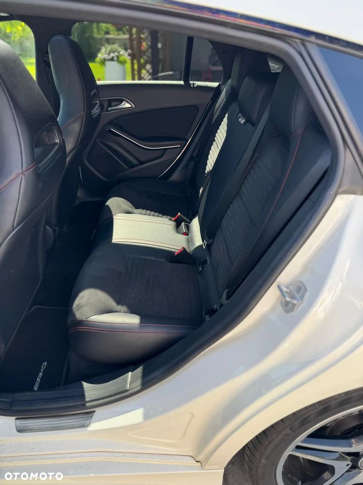 Mercedes-Benz CLA 200 (CDI) d 4-Matic AMG Line - 4