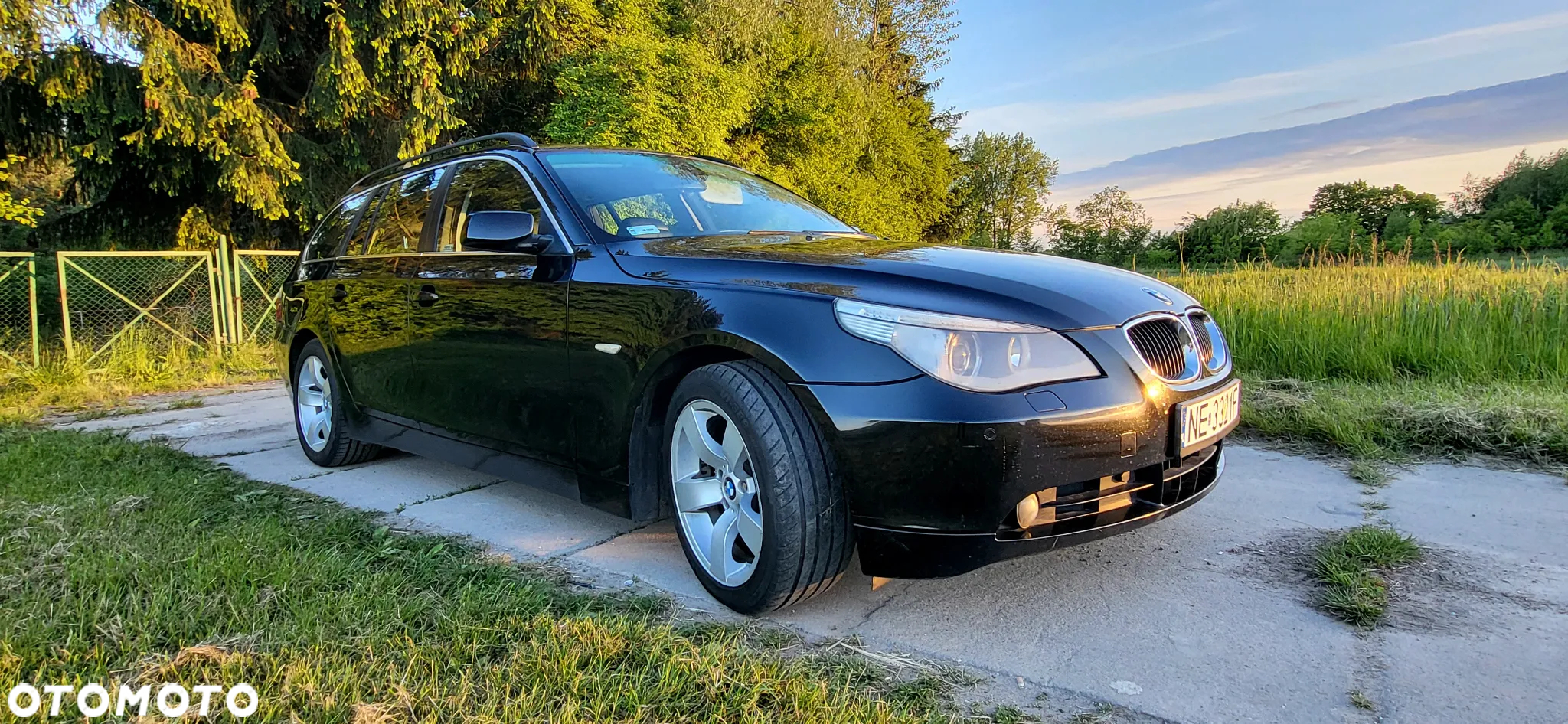 BMW Seria 5 525i Touring - 3