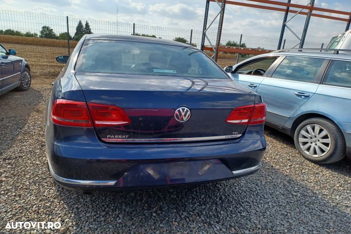 Usa / Portiera spate dreapta Volkswagen VW Passat B7 [2010 - 2015] Se - 8