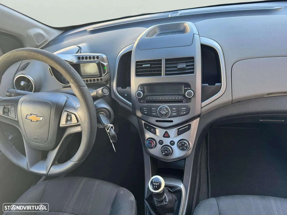 Chevrolet Aveo 1.2 LT - 11