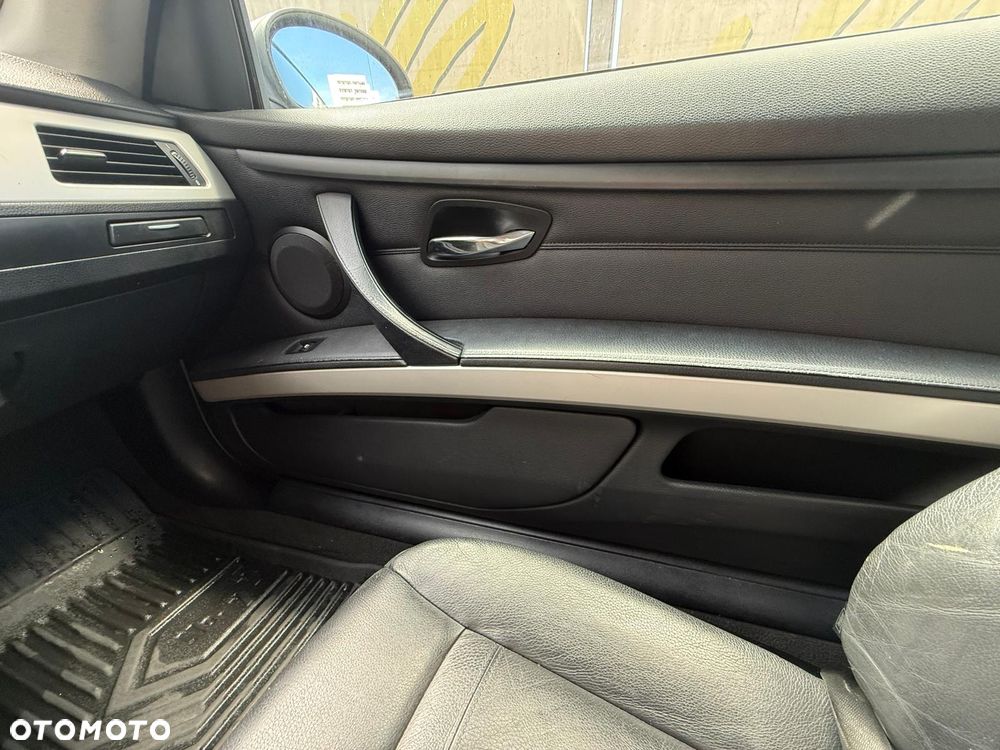 BMW Seria 3 330d - 18