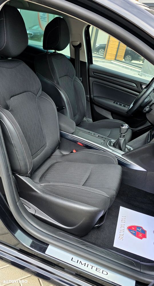 Renault Megane TCe 140 GPF LIMITED - 22