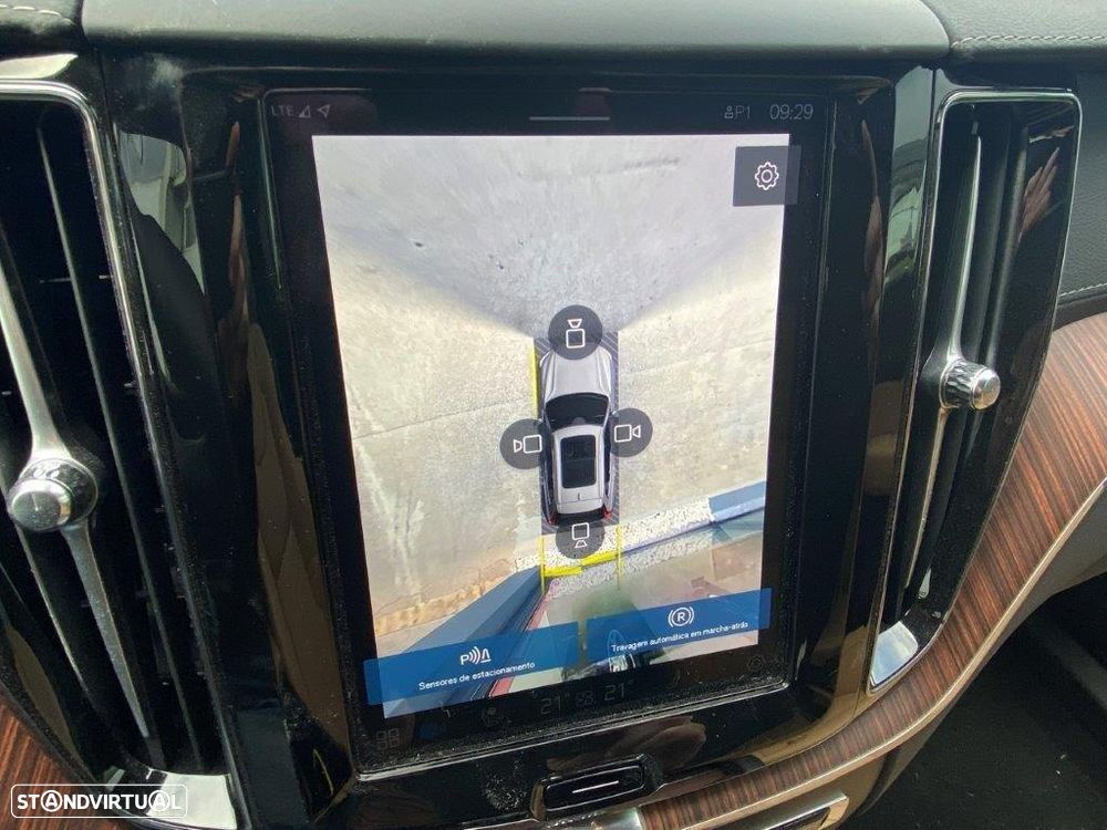 Volvo XC 60 2.0 T6 PHEV Ultra Bright - 19