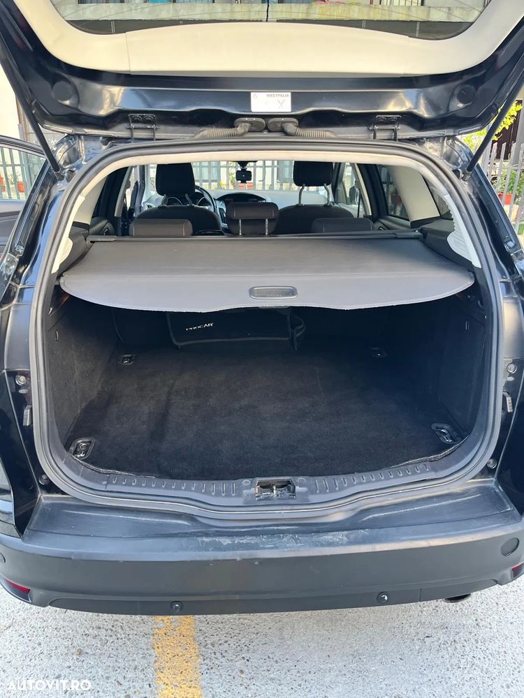 Ford Focus 2.0 TDCI DPF Powershift Titanium - 28