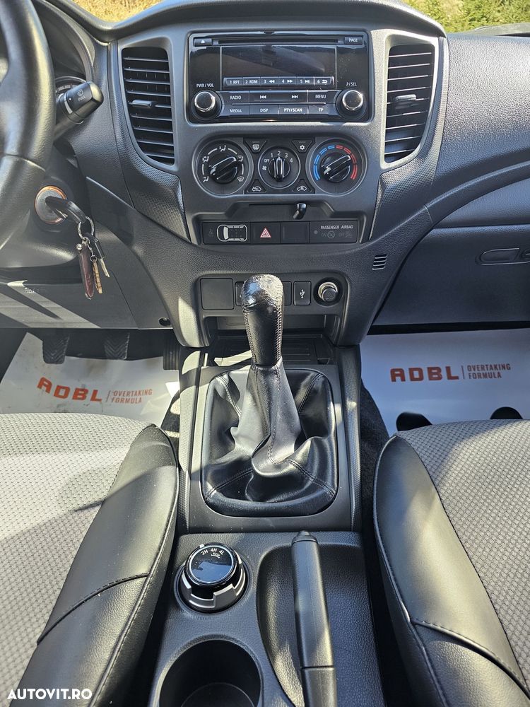 Mitsubishi L200 Double Cab M/T Invite - 15