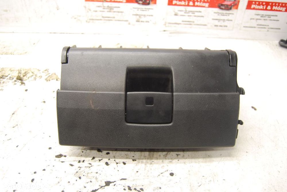 SCHOWEK FOTELA PRAWY 8P0881578 AUDI A3 8P - 4