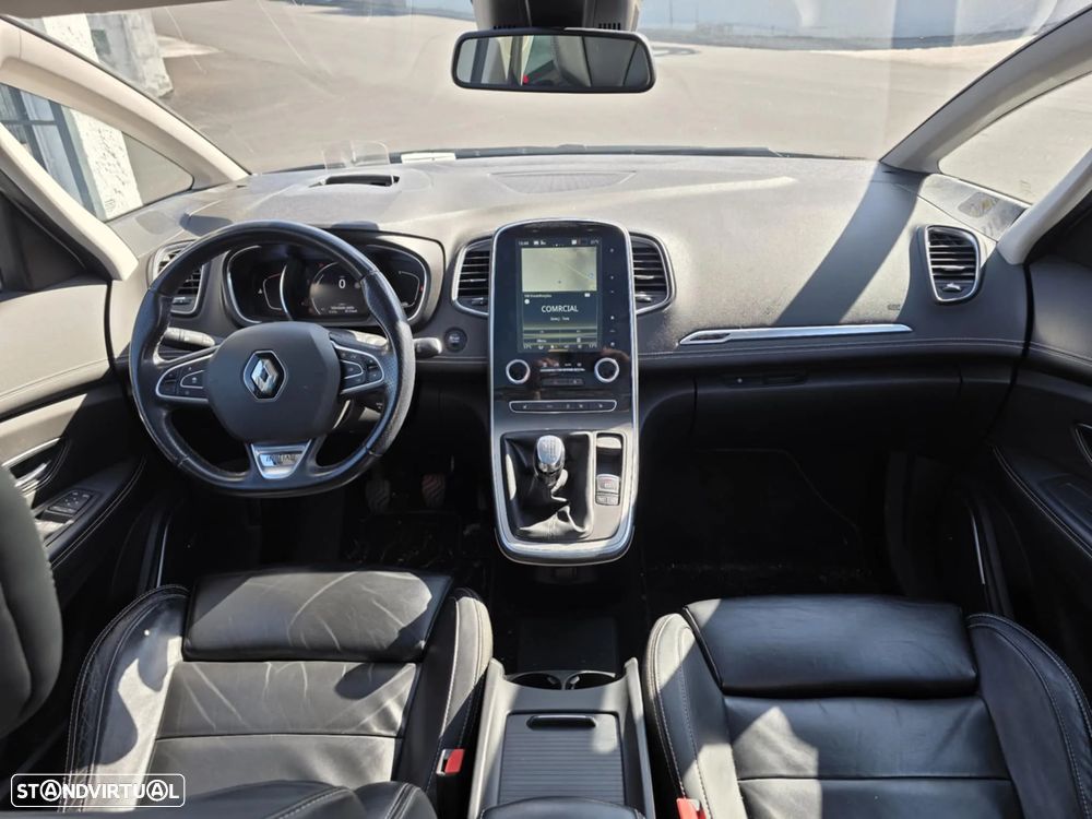 Renault Grand Scénic - 8