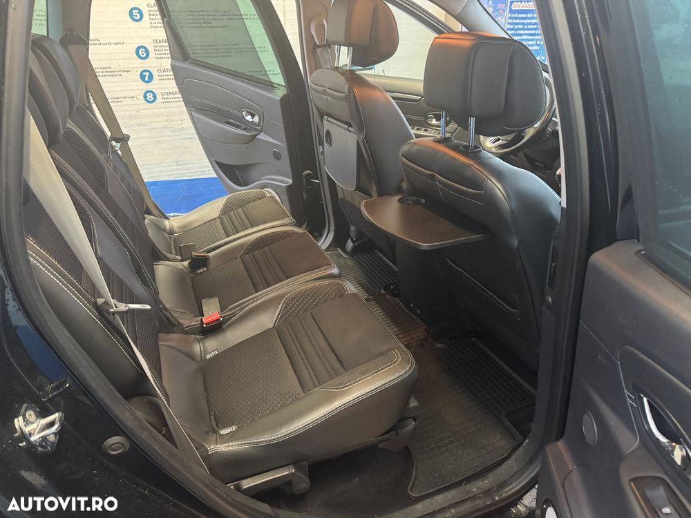 Renault Grand Scenic - 8