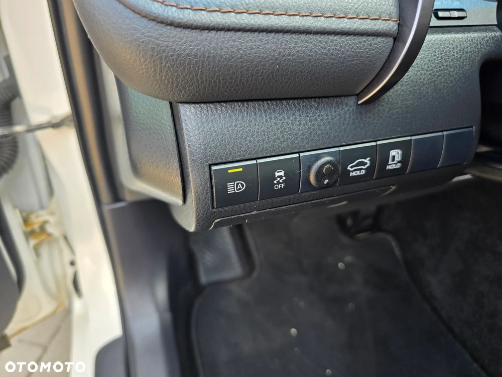 Toyota Camry - 25