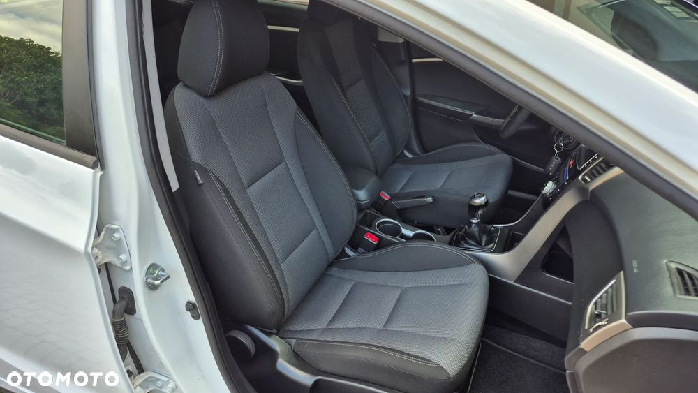 Hyundai i30 1.4 BlueDrive Comfort - 18