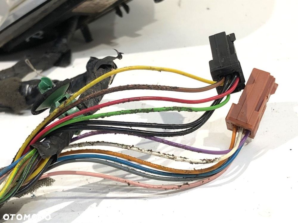 LUSTERKO PRAWY  CITROEN C4 GRAND PICASSO I (UA_) 2006 - 2013 2.0 i 16V 103 kW [140 KM] benzyna 2006 - 5