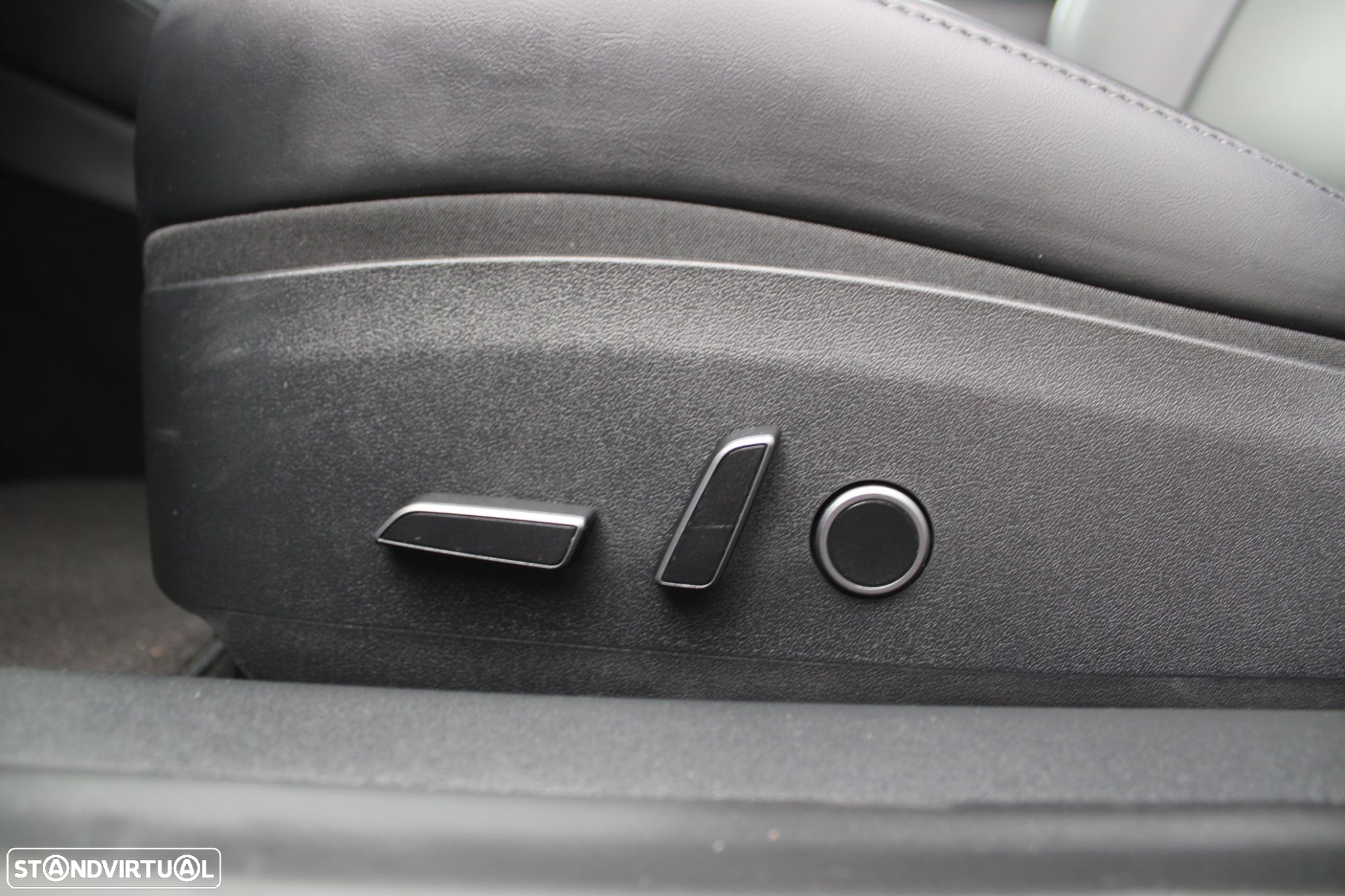 Tesla Model 3 Long Range AWD Dual Motor - 28
