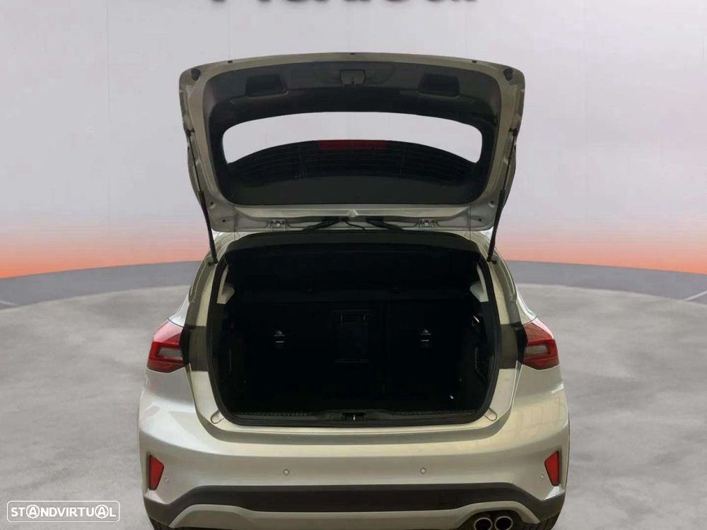 Ford Focus 1.0 EcoBoost Active X - 9