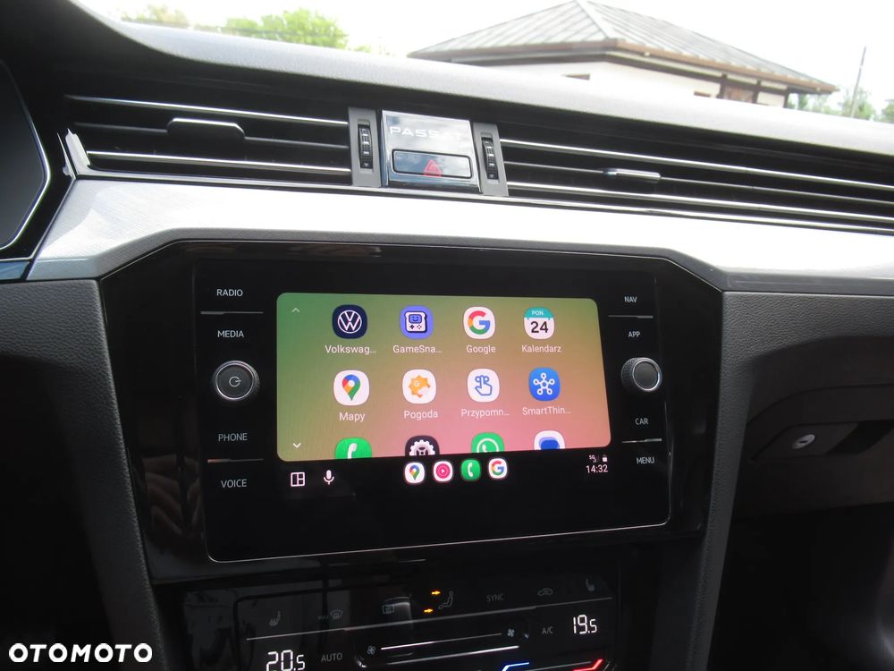 Volkswagen Passat 2.0 TSI Business DSG - 31