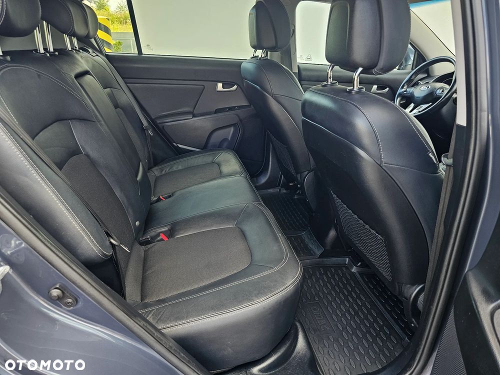 Kia Sportage 2.0 CRDI 4WD Automatik Vision - 12