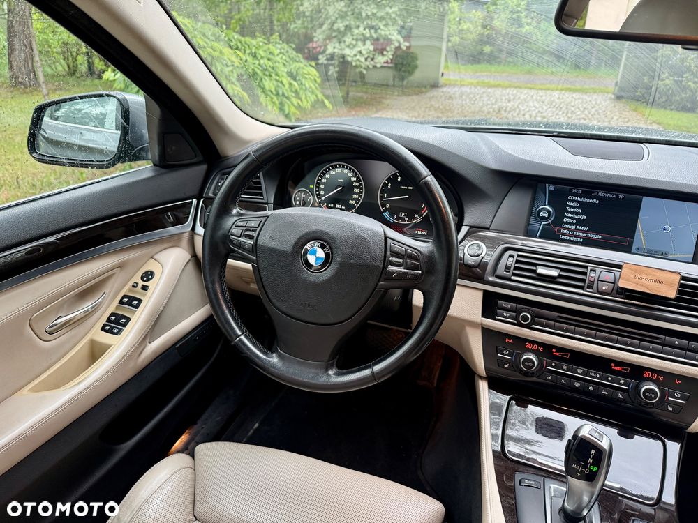 BMW Seria 5 535i xDrive Luxury Line - 22