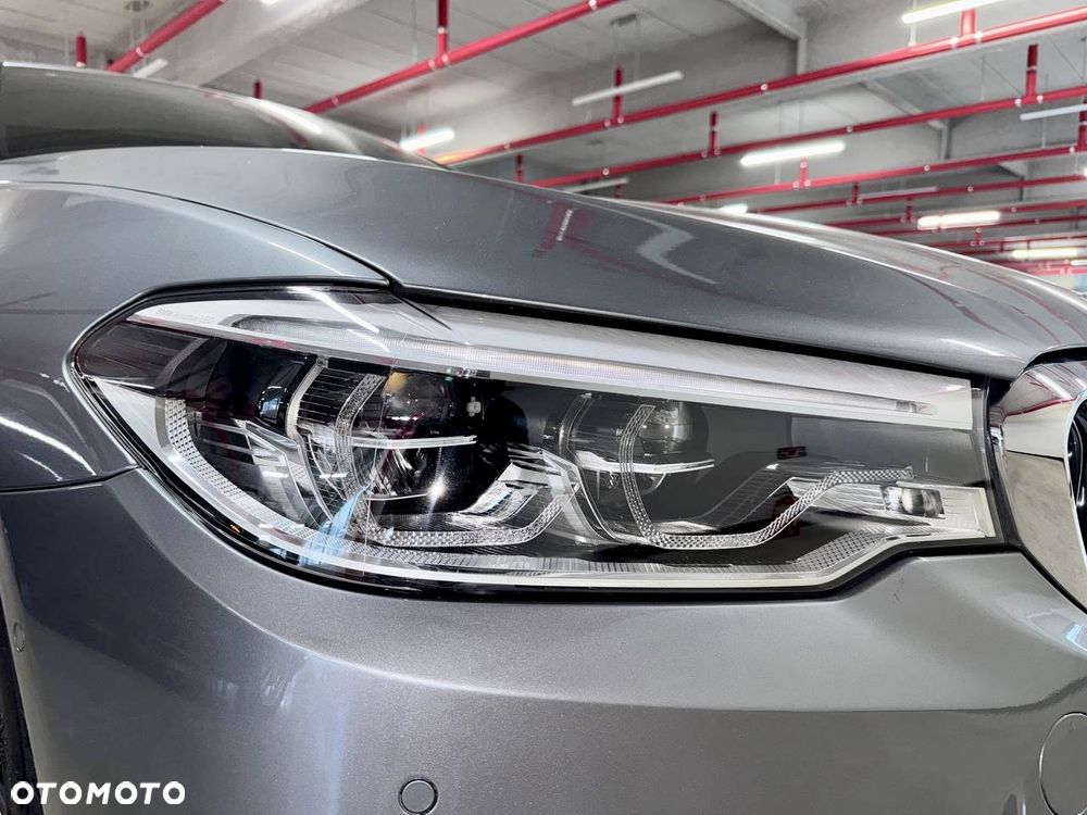 BMW Seria 5 530i xDrive M Sport Edition - 12
