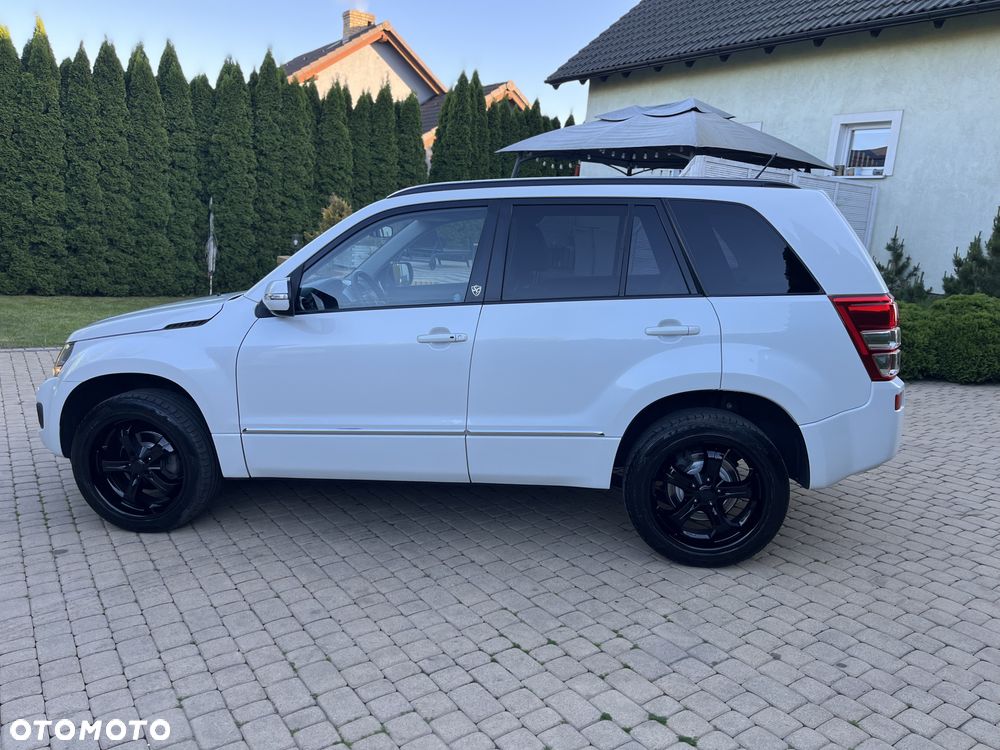 Suzuki Grand Vitara 2.4 De Luxe - 32