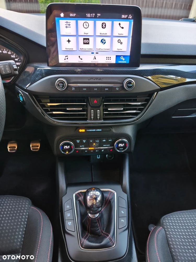 Ford Focus 1.0 EcoBoost ST-Line - 12