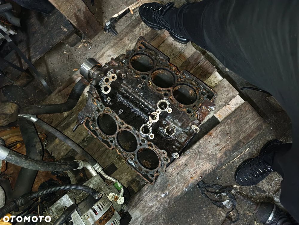 BLOK SILNIKA CITROEN C5 X7 11R 3.0 HDI DT20C - 1