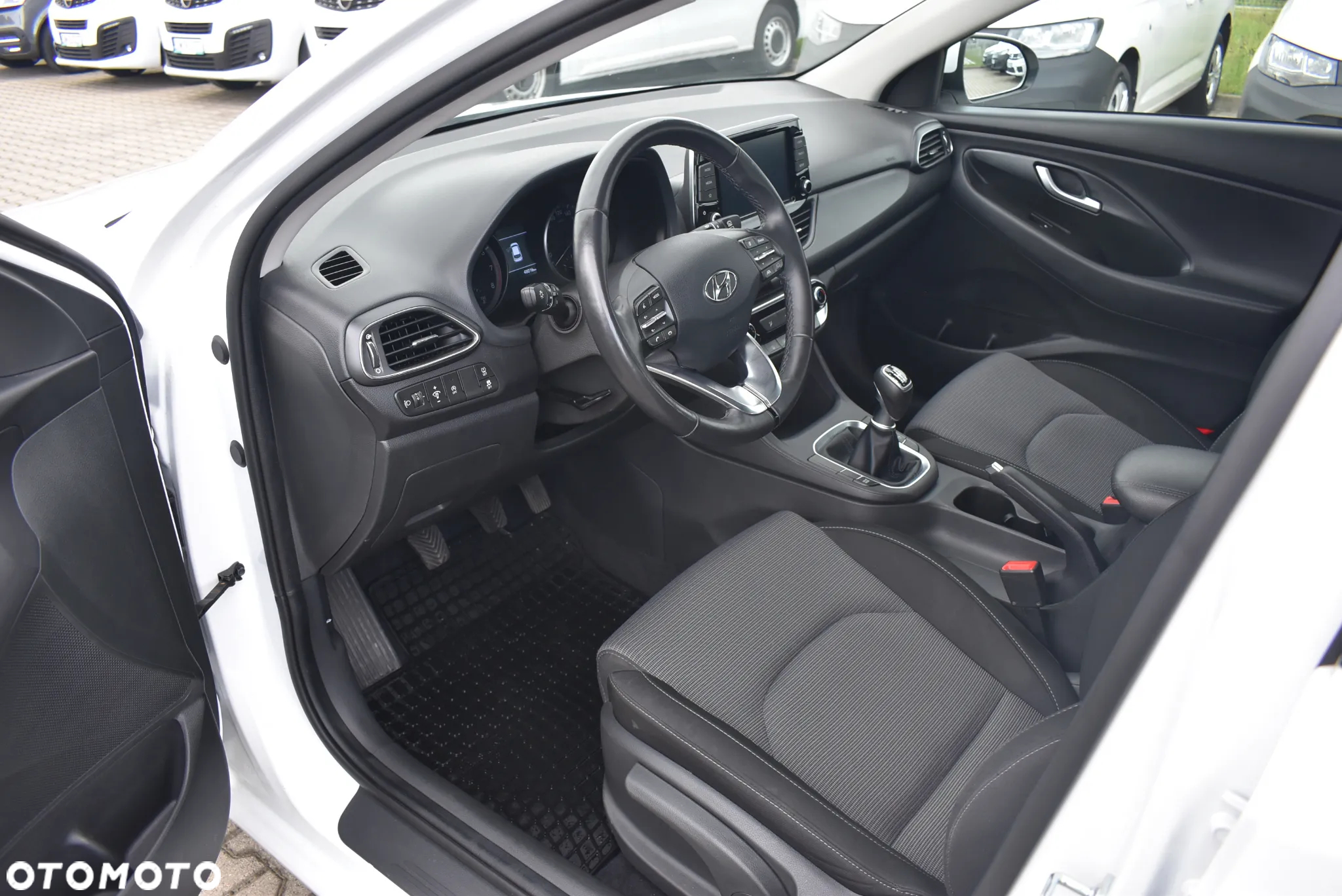 Hyundai i30 1.5 T-GDI 48V Modern - 9