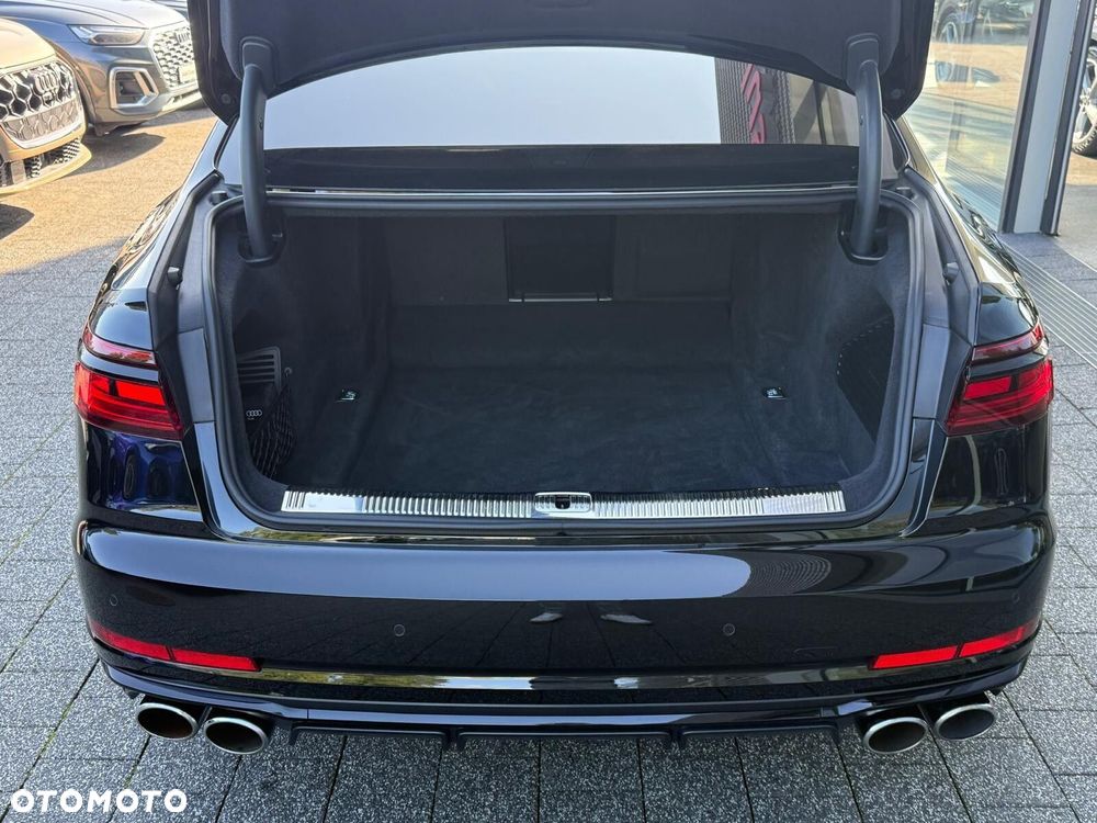 Audi S8 TFSI mHEV Quattro Tiptr - 14