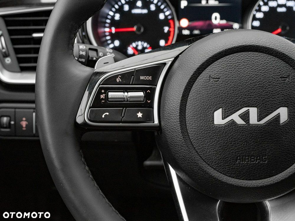 Kia Ceed 1.5 T-GDI Tribute DCT - 17