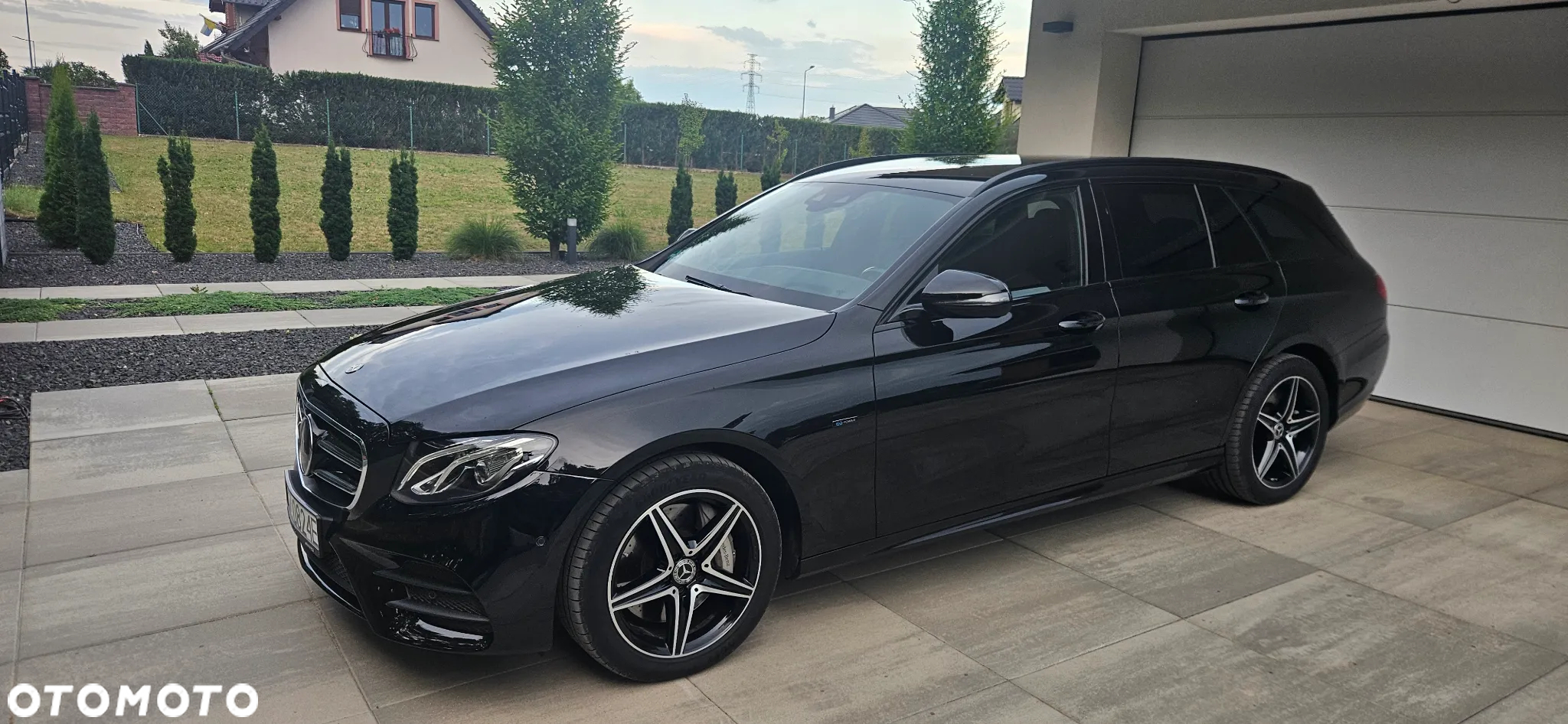 Mercedes-Benz Klasa E 300 de T 9G-TRONIC AMG Line - 4