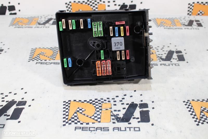 Caixa De Fusíveis Seat Leon (1P1)  3C0937049aj / 28107526 / 3C0 937 04 - 1