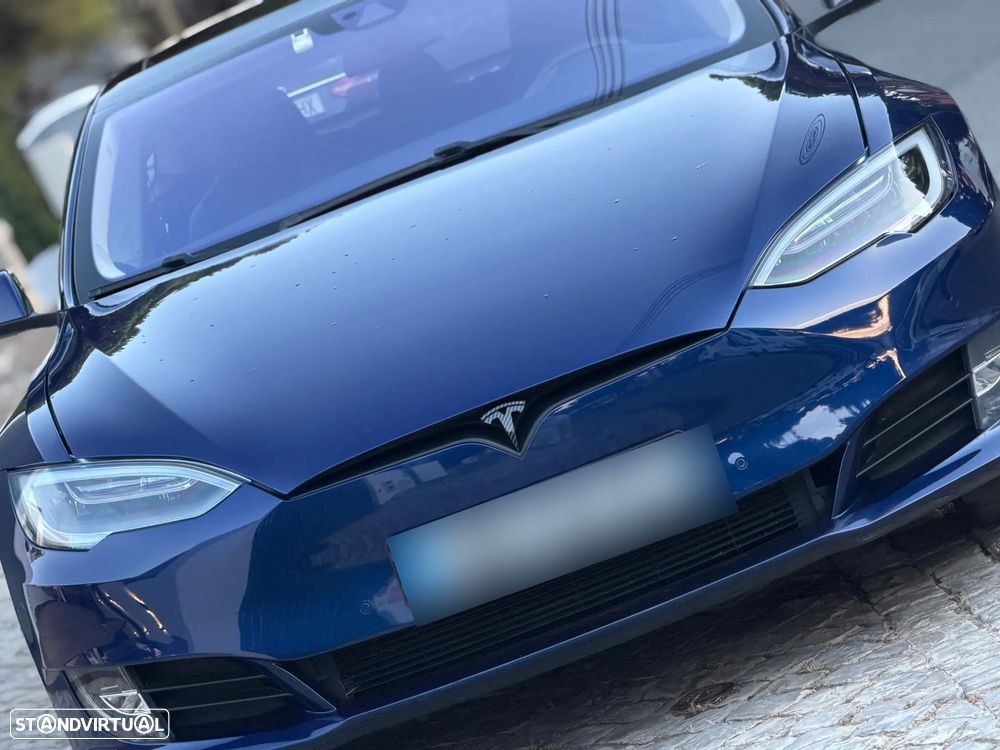 Tesla Model S - 15