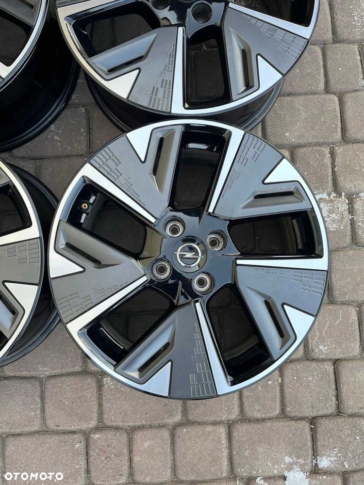 Oryginalne alufelgi Opel 4x108 17 cali Bicolor Corsa F eCorsa - 6