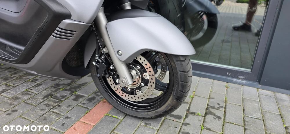 Suzuki Burgman - 7