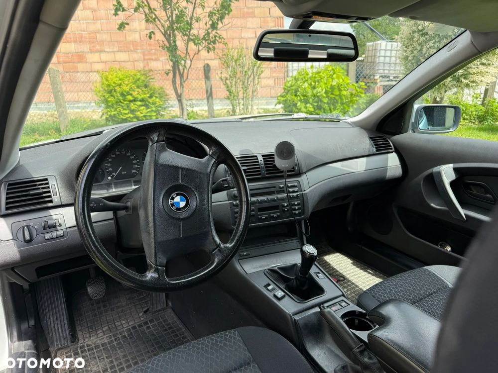 BMW Seria 3 316ti - 17