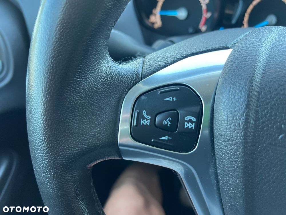 Ford Tourneo Courier - 27