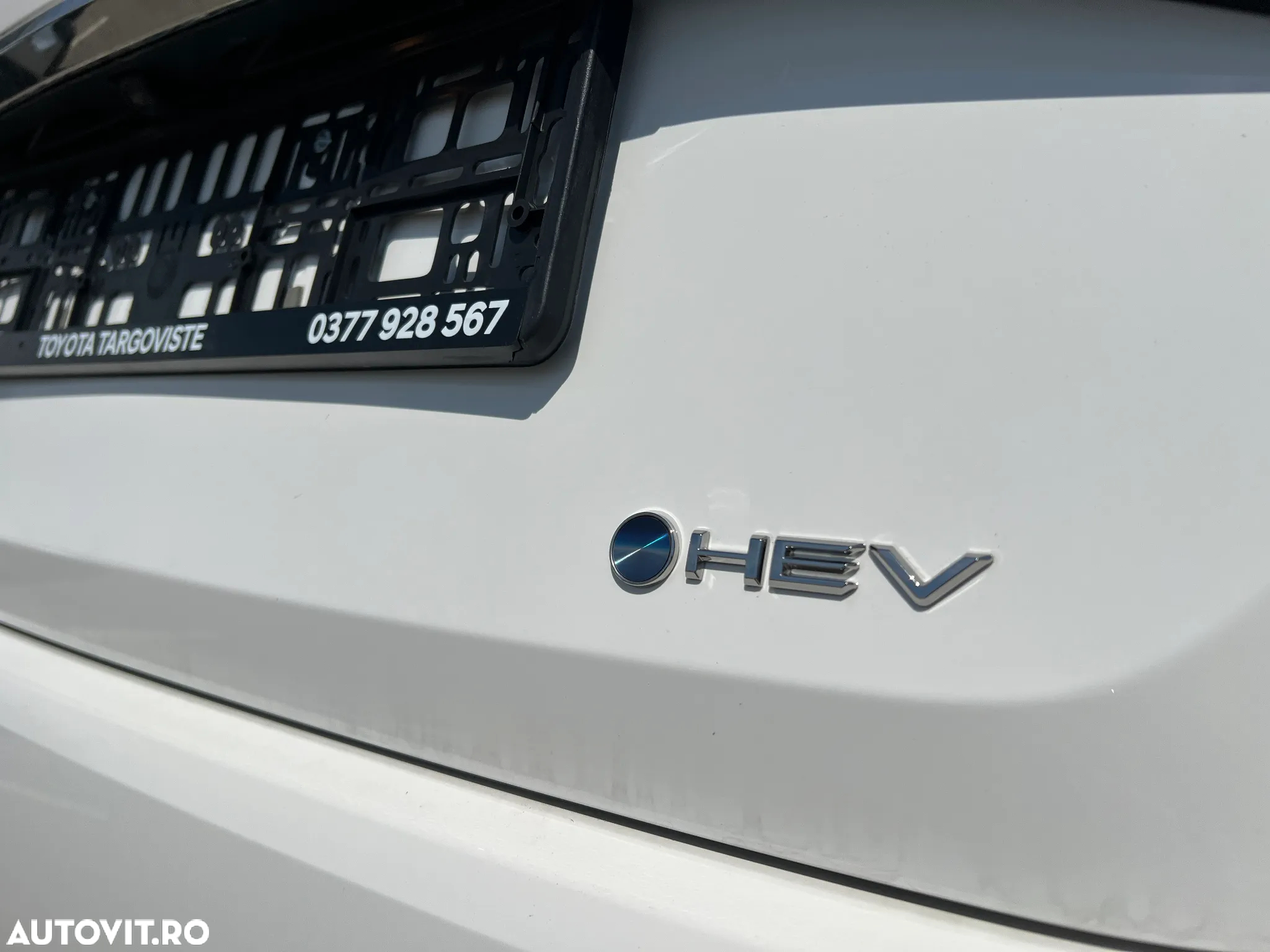 Toyota Corolla 1.8 HSD Business - 18