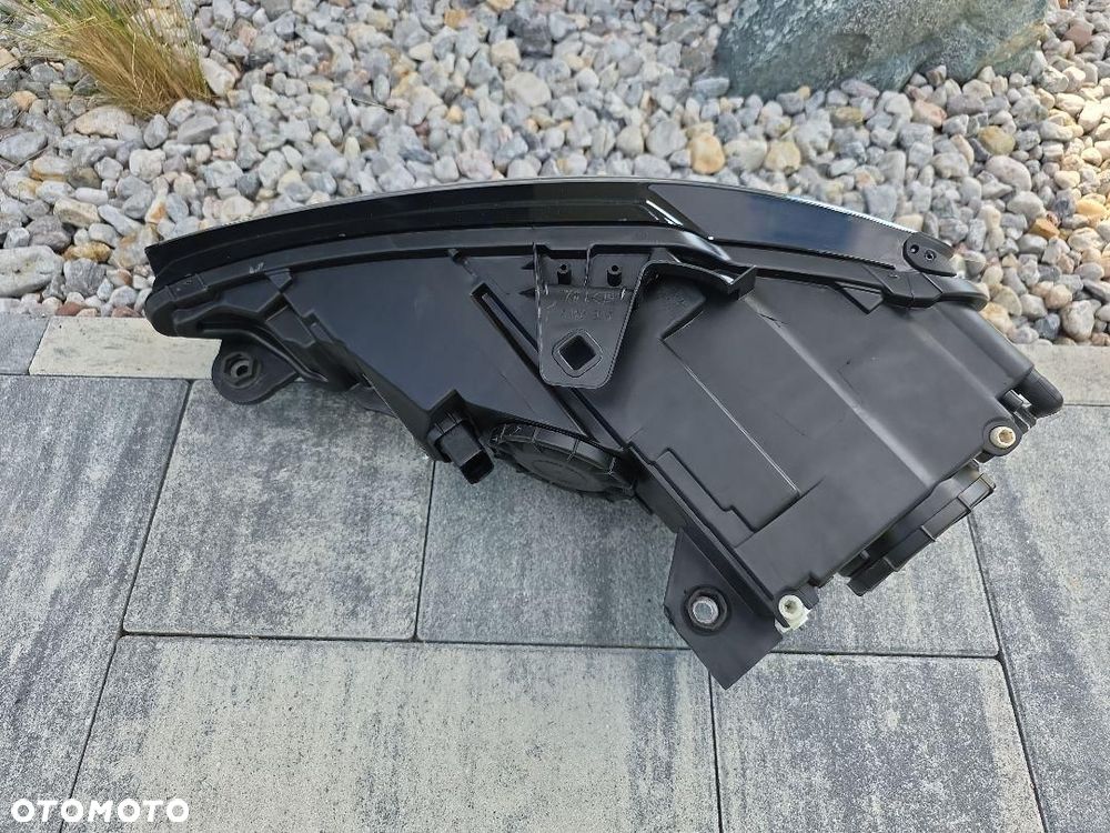 AUDI A3 S3 8V SEDAN CABRIO Lampa prawa przód Bi-Xenon Led 8V0941044M Ciemna - 9