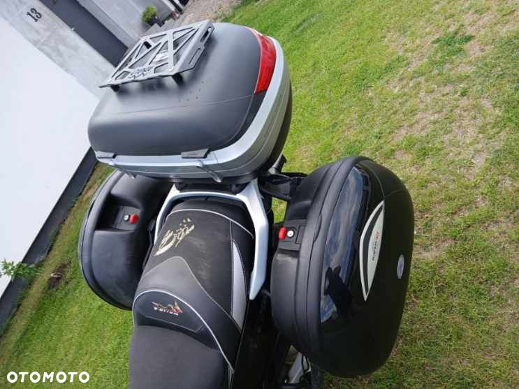 Suzuki V-STROM - 10