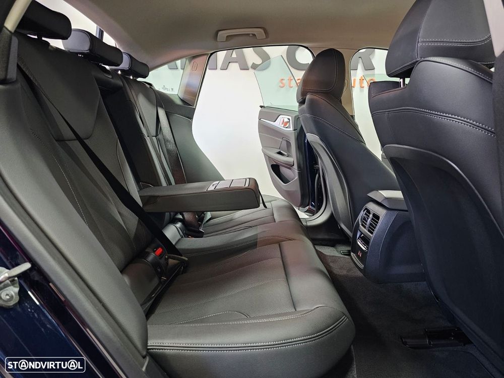BMW i4 eDrive35 - 13