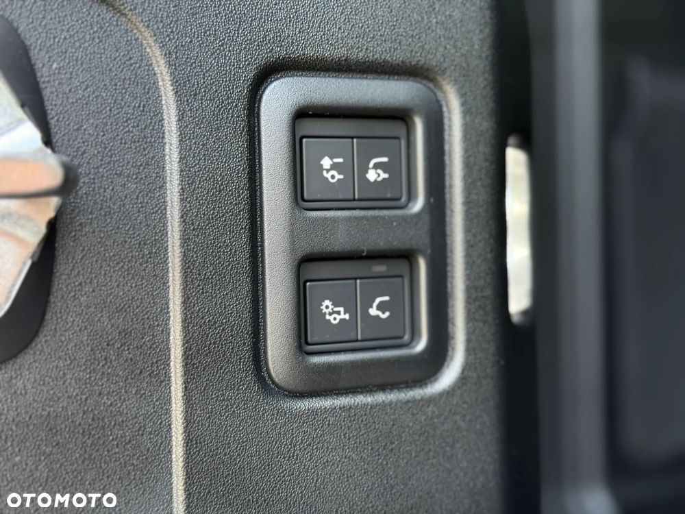 Land Rover Defender 110 D350 X-Dynamic HSE - 14