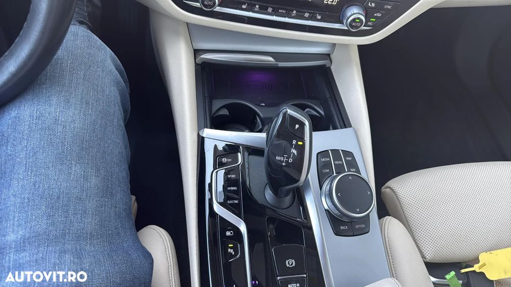 BMW Seria 5 530e xDrive AT PHEV - 17