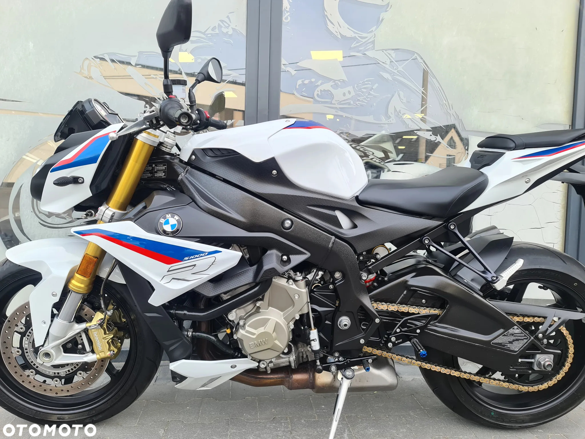 BMW S - 15
