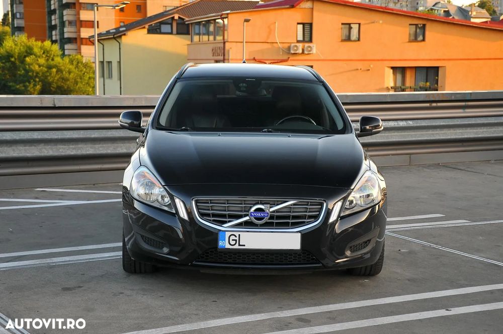 Volvo V60 DRIVe Start-Stop Basic - 2