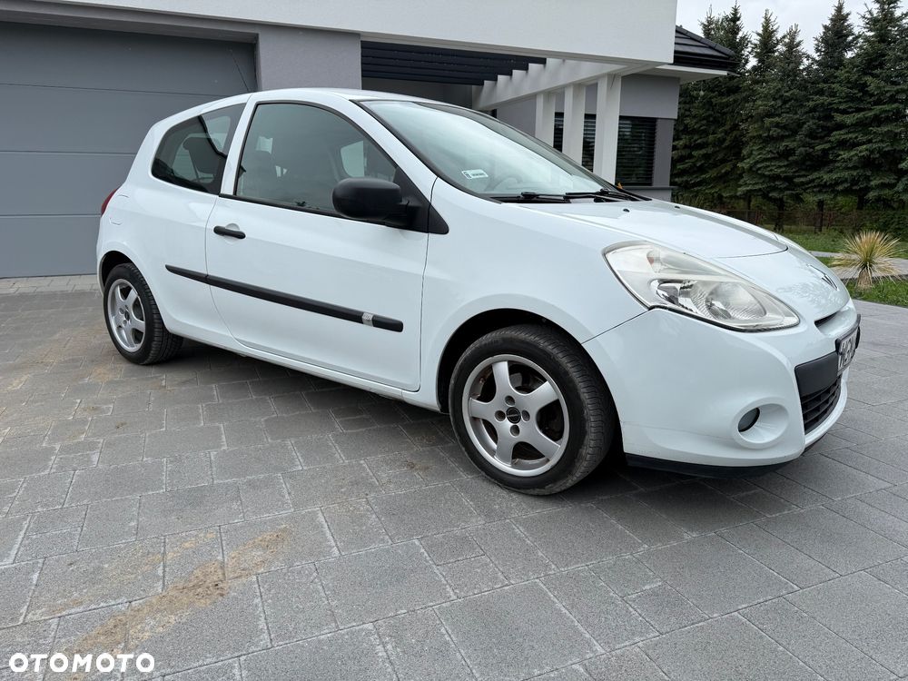 Renault Clio 1.2 16V Authentique - 3