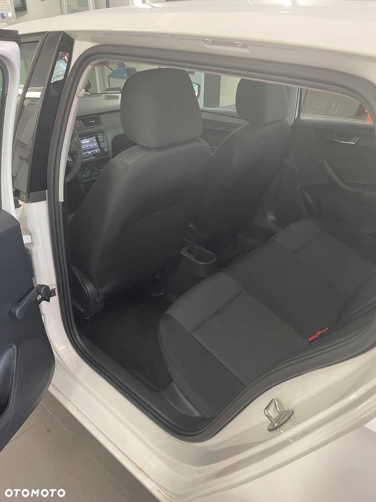 Skoda RAPID 1.0 TSI Active - 5