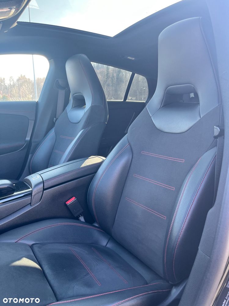 Mercedes-Benz CLA 200 AMG Line 7G-DCT - 25