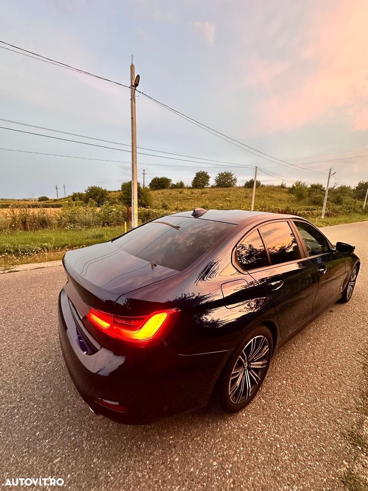BMW Seria 3 318i Aut. Luxury Line - 8